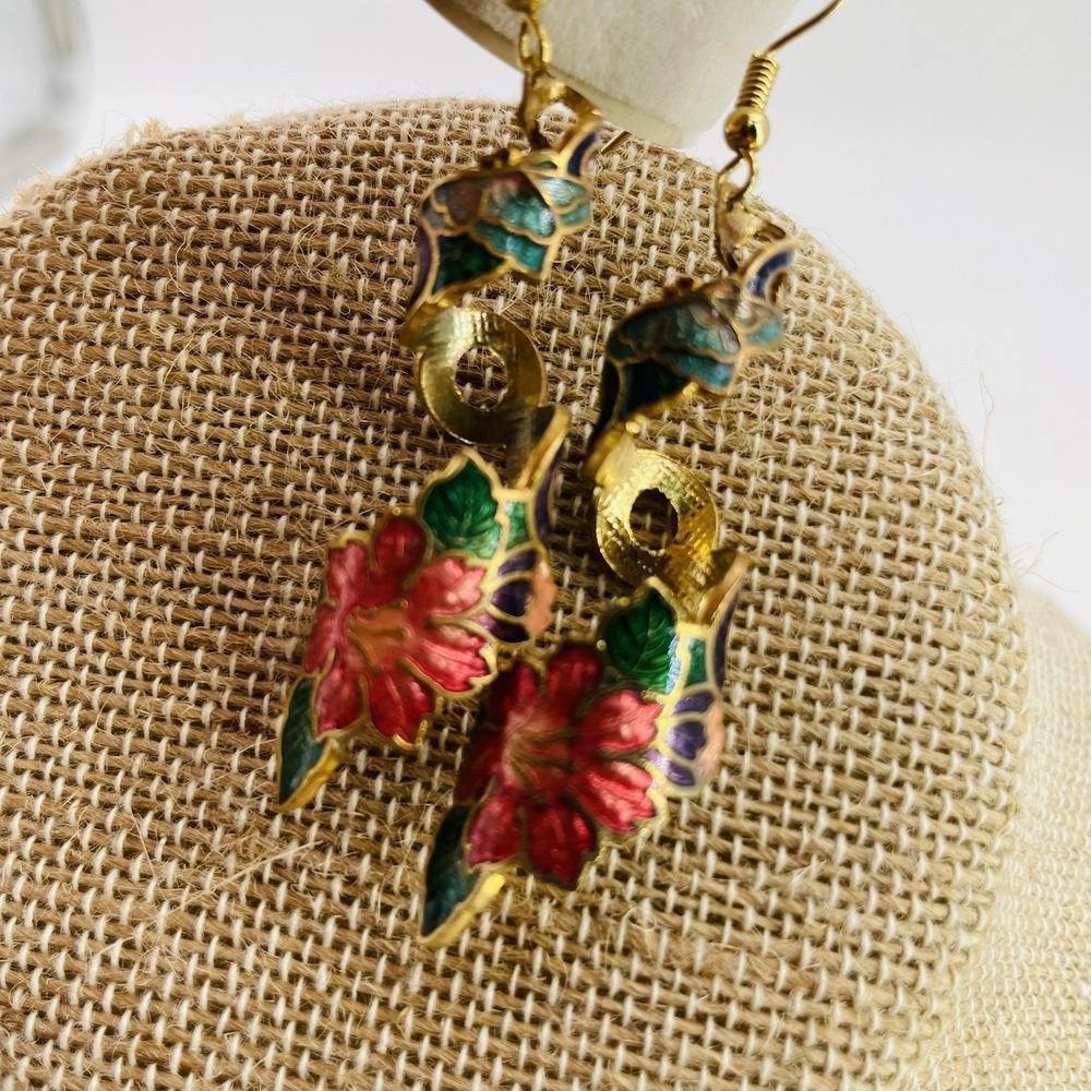 Vintage Red Hibiscus Flower Cloisonne Earrings Enamel Dangle Gold Tone Taiwan